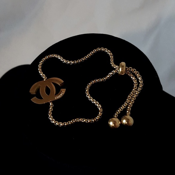 Adjustable Logo Bracelet - Picture 3 of 4